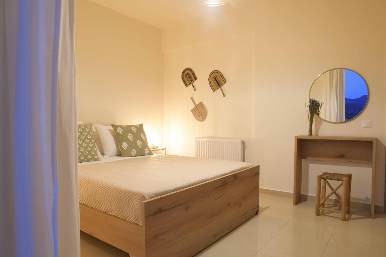 Oikies Luxury Apartments With Private Free Parking Area อายิโอสนิโกลาโอส ภายนอก รูปภาพ