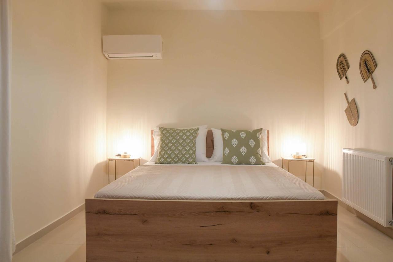 Oikies Luxury Apartments With Private Free Parking Area อายิโอสนิโกลาโอส ภายนอก รูปภาพ