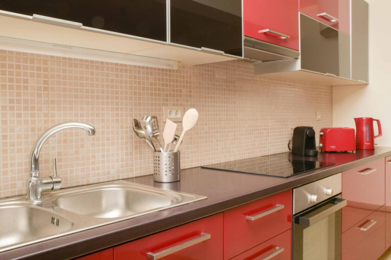 Oikies Luxury Apartments With Private Free Parking Area อายิโอสนิโกลาโอส ภายนอก รูปภาพ