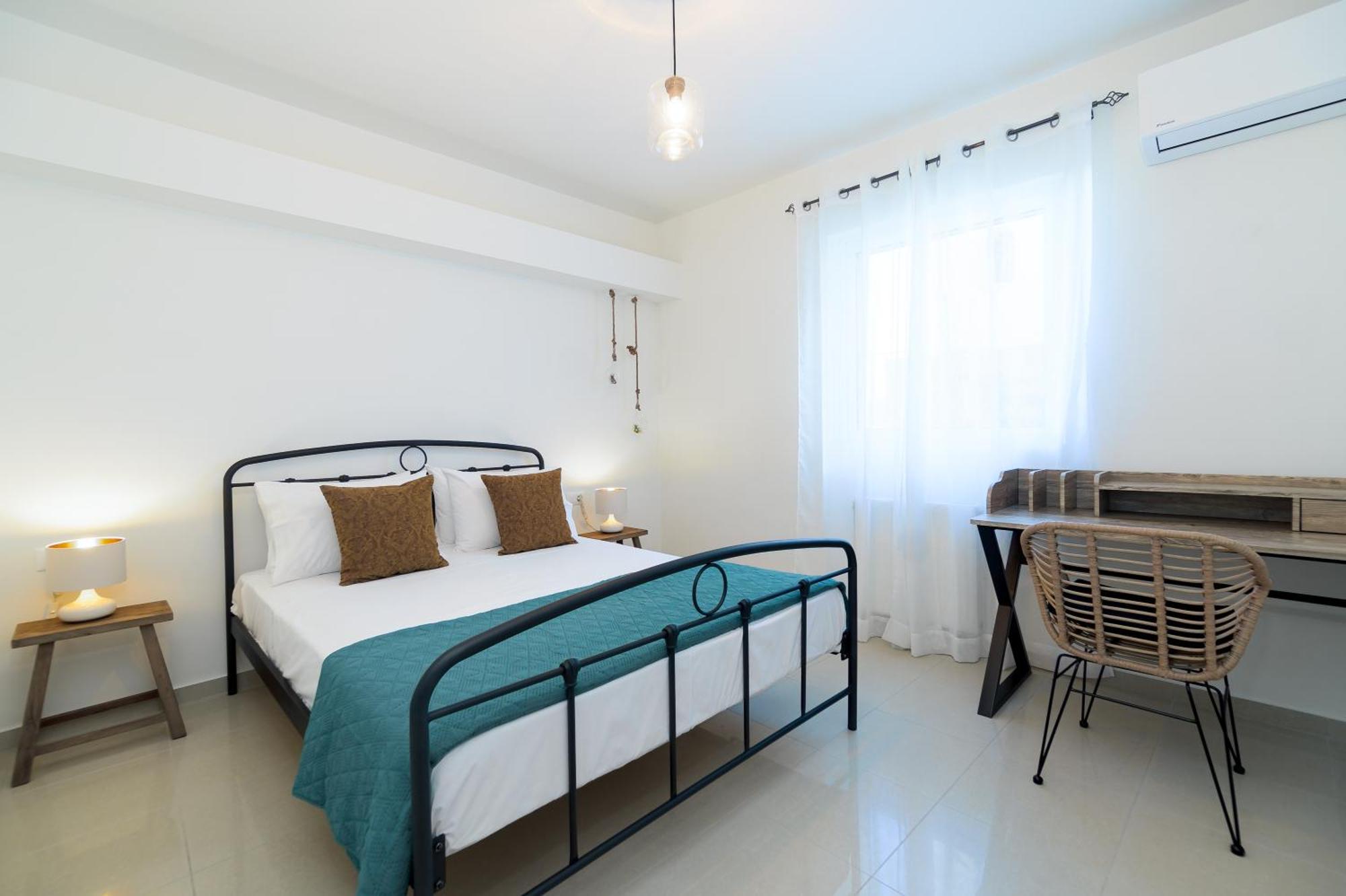 Oikies Luxury Apartments With Private Free Parking Area อายิโอสนิโกลาโอส ห้อง รูปภาพ